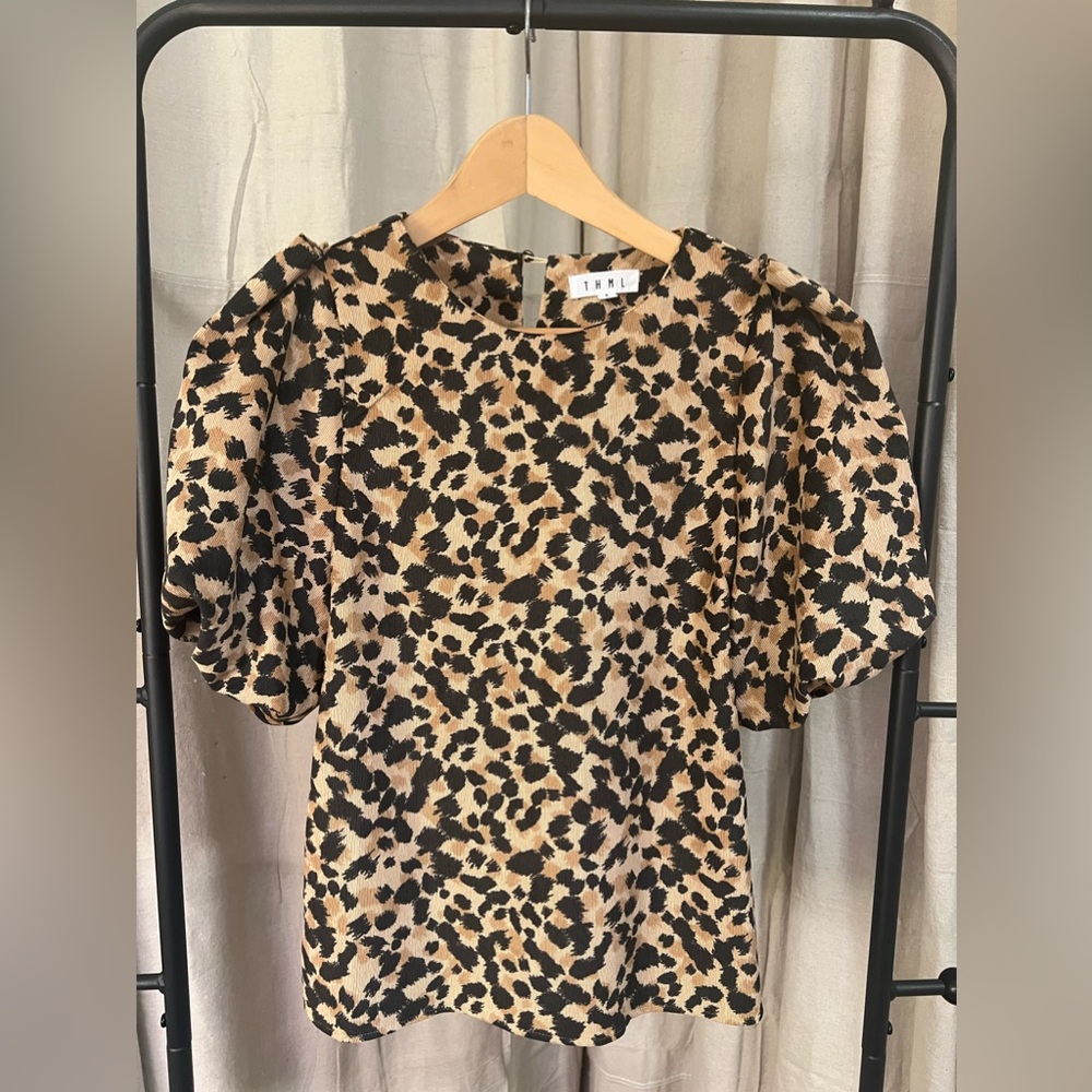 THML Size Small Leopard Top